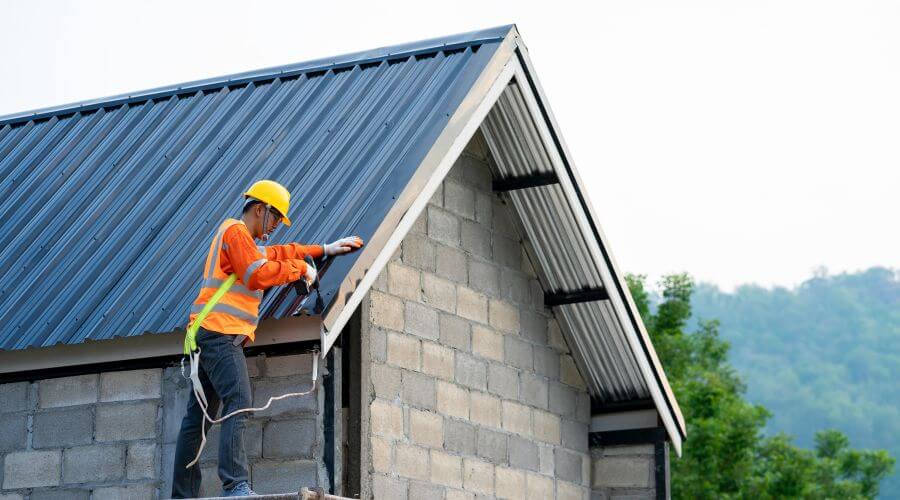 Expert top industrial roofings services in Owendale, MI